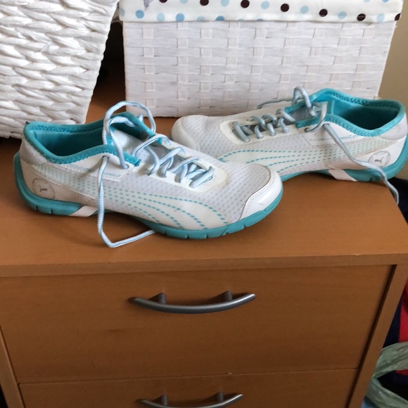 Women’s Puma Sport Lifestyle Shoes Size 7 - Picture 2 of 3